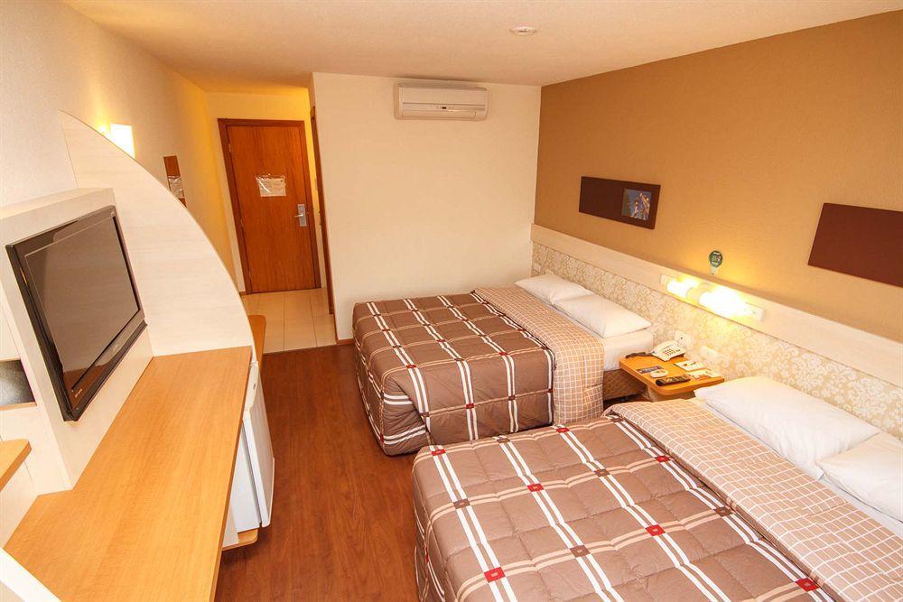 Hotel 10 Joinville Kültér fotó