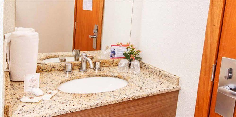 Hotel 10 Joinville Kültér fotó